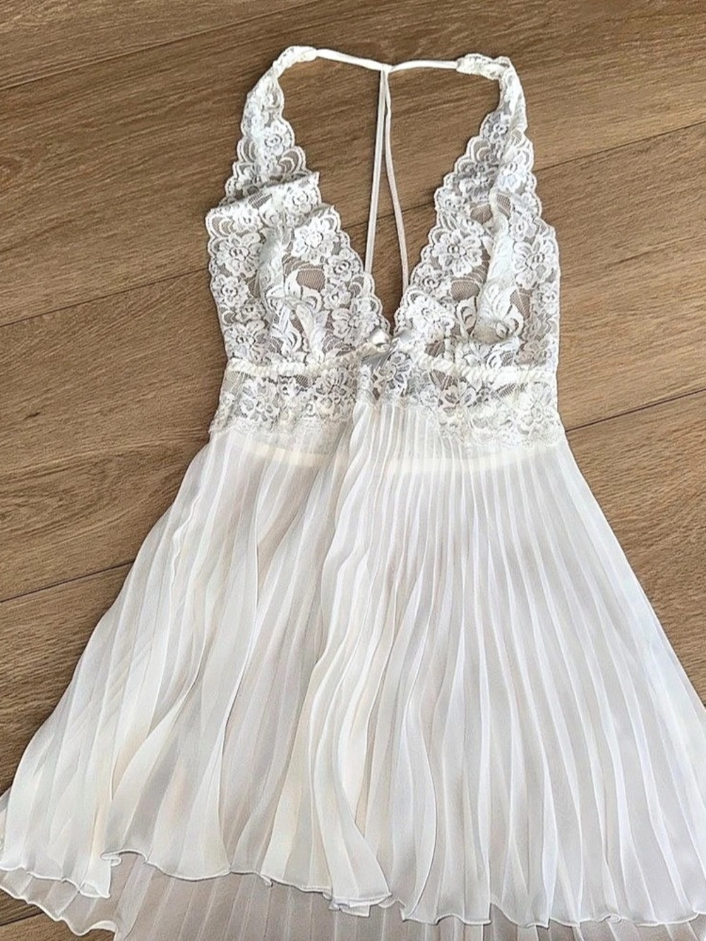 Lace Pleated Mini Dress in White Like New
